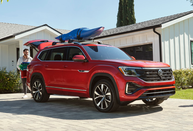 VW Atlas Red